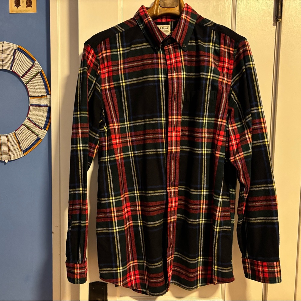 L.L. Bean Men's Red and Black Flannel Plaid Button Down Shirt